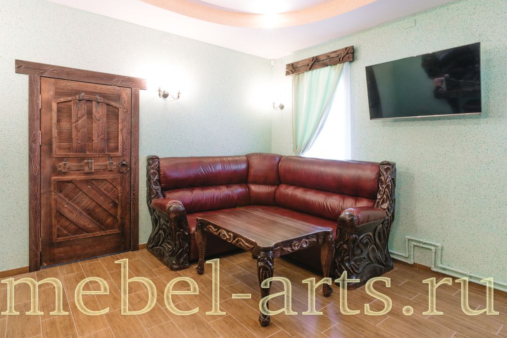 Обстановка комнаты под старину в доме отдыха. 