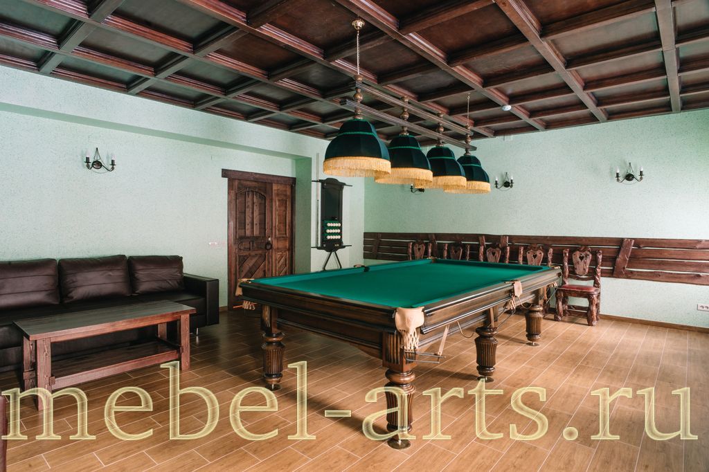 Обстановка бильярдной в базе отдыха 